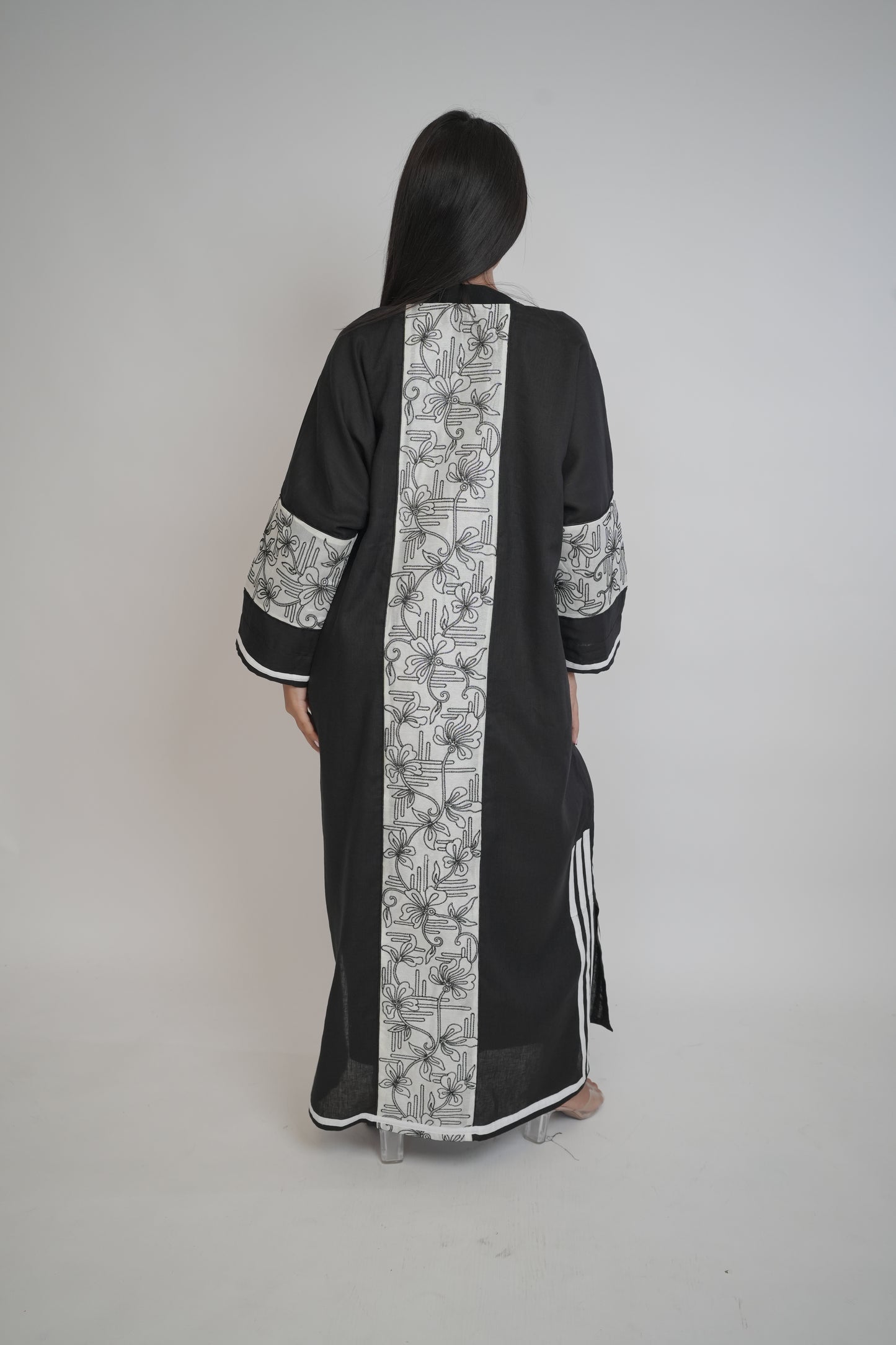 Aaliyah Black Abaya Shrug