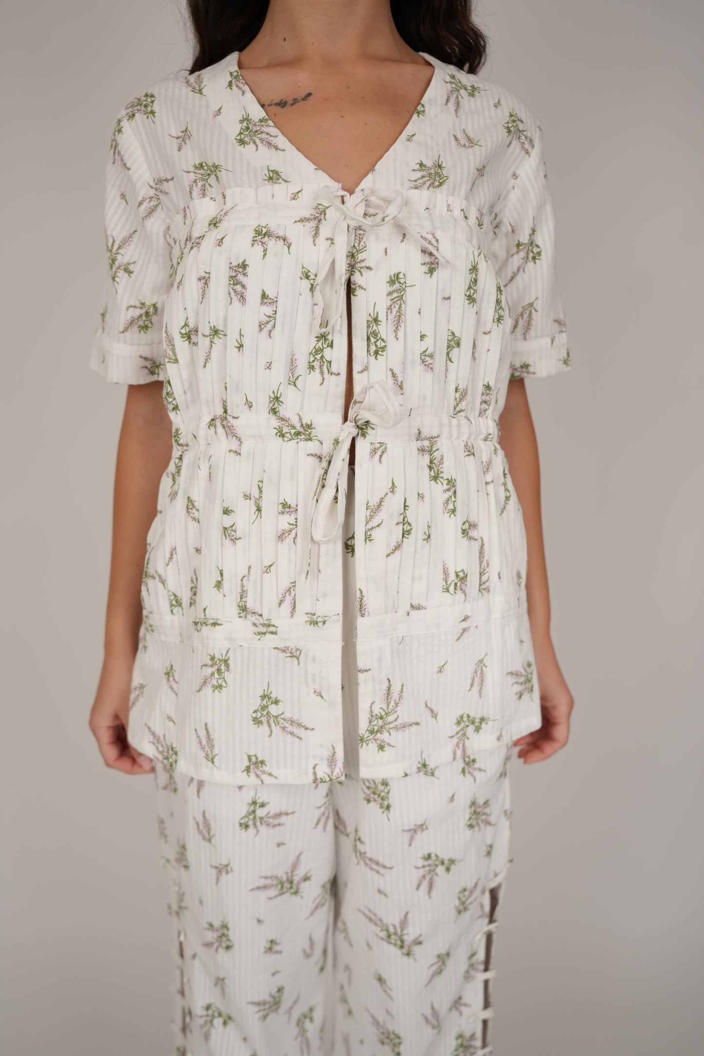 Aster Floral White Top/Shirt