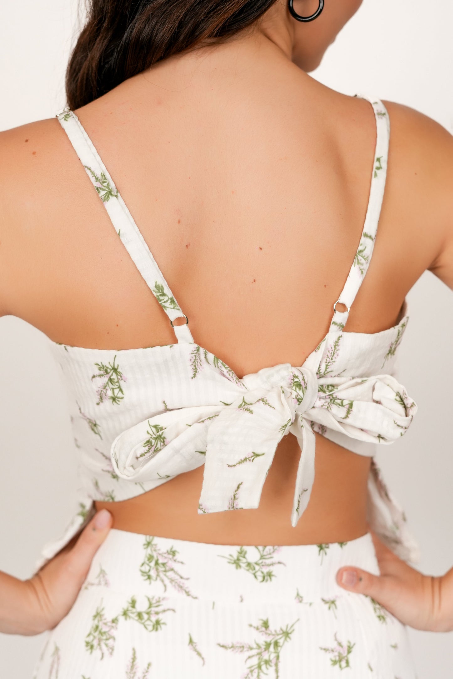 Flora White Floral Set