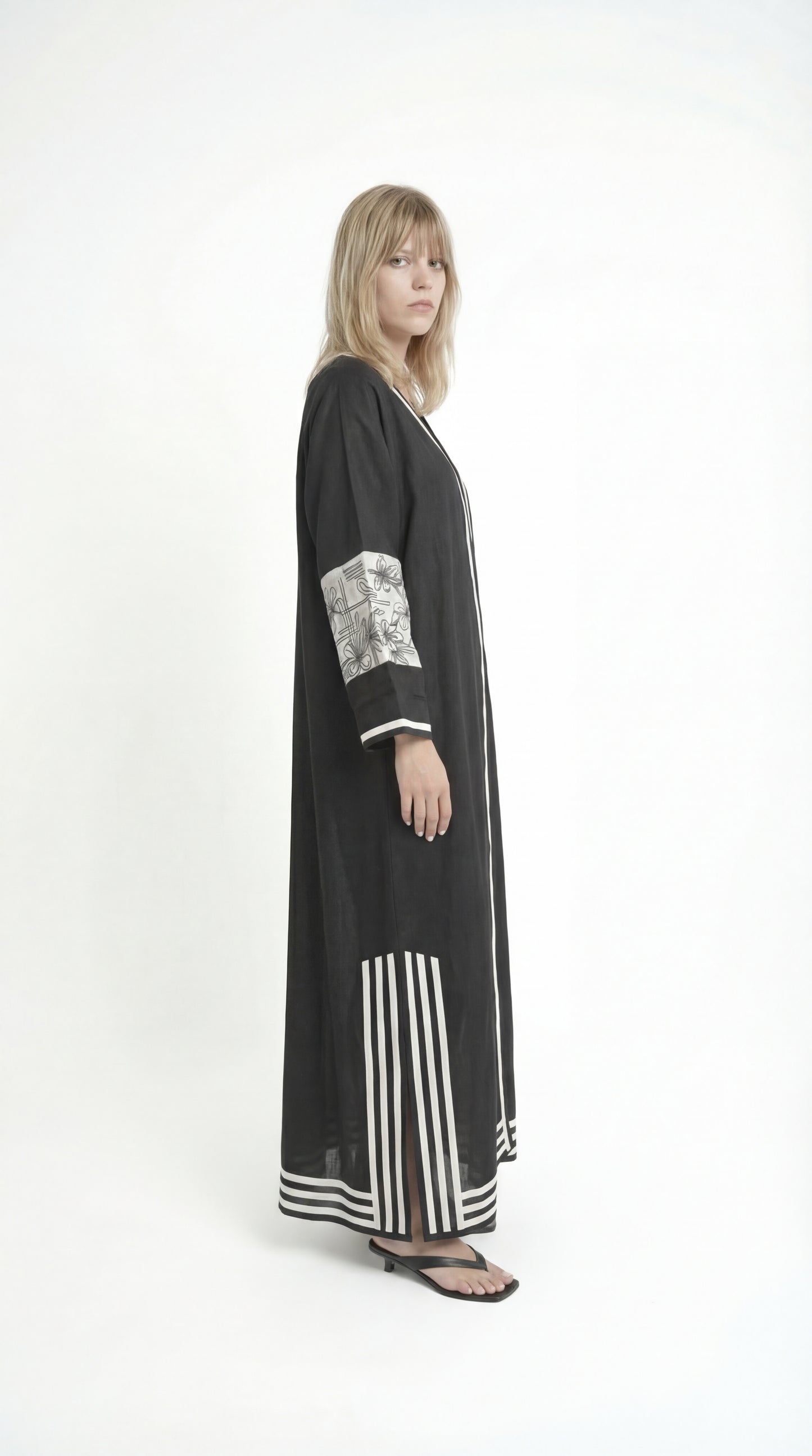 Aaliyah Black Abaya Shrug