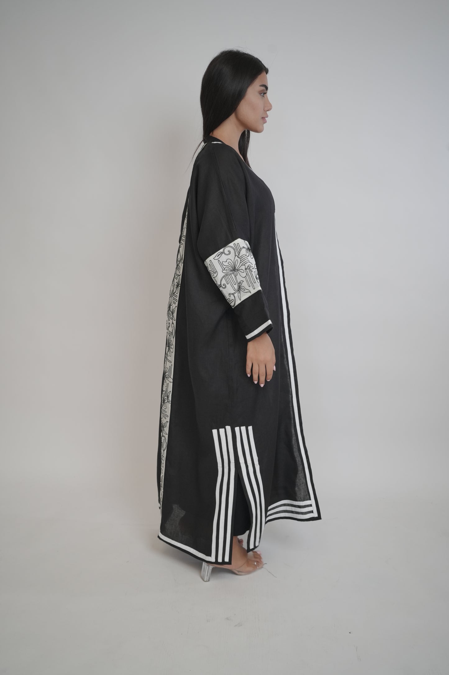 Aaliyah Black Abaya Shrug