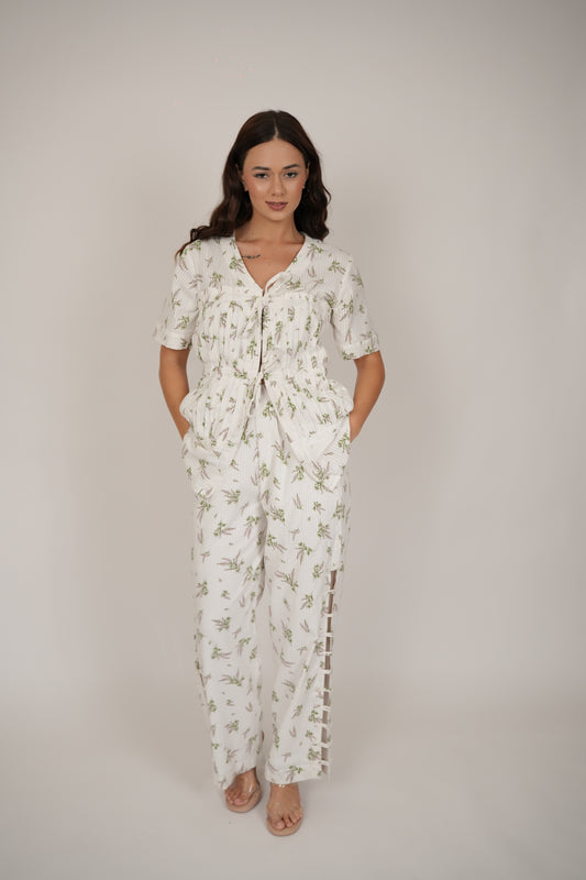 Aster White Floral Set