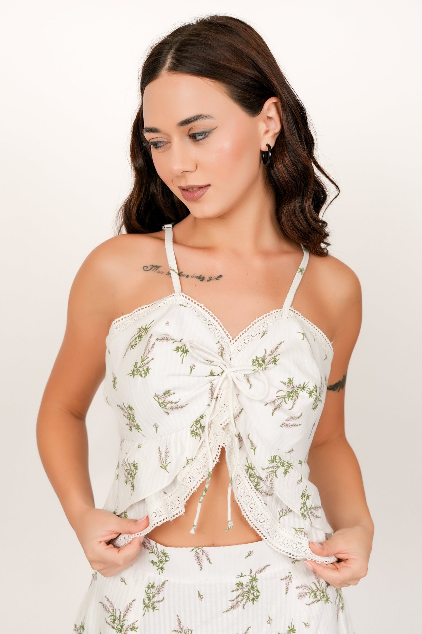 Flora White Floral Set